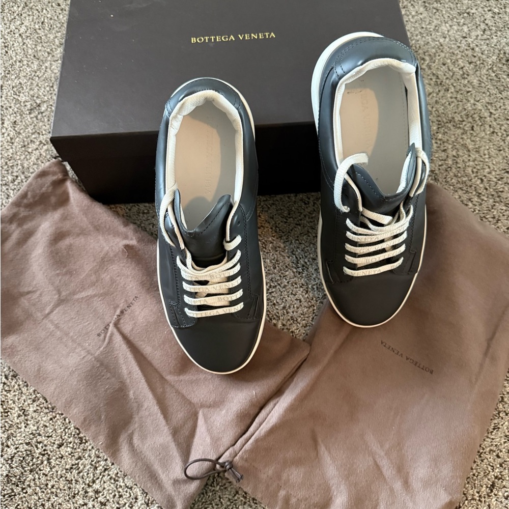 Bottega Veneta Men's Charcoal and White Sneakers